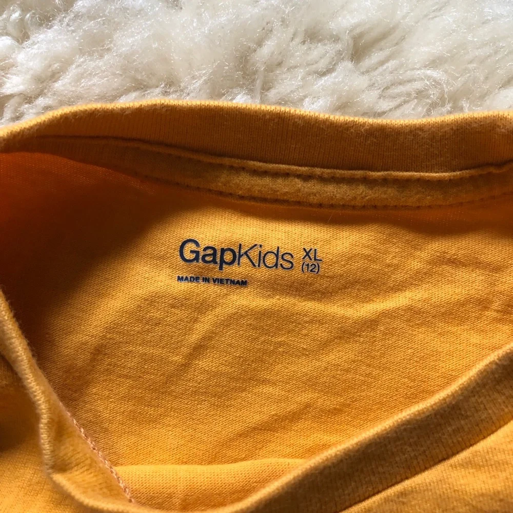 Gap Kids Big Apple top